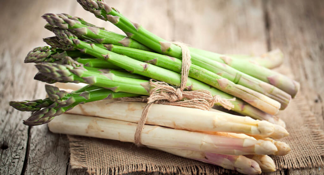 Spargel grün und weiß