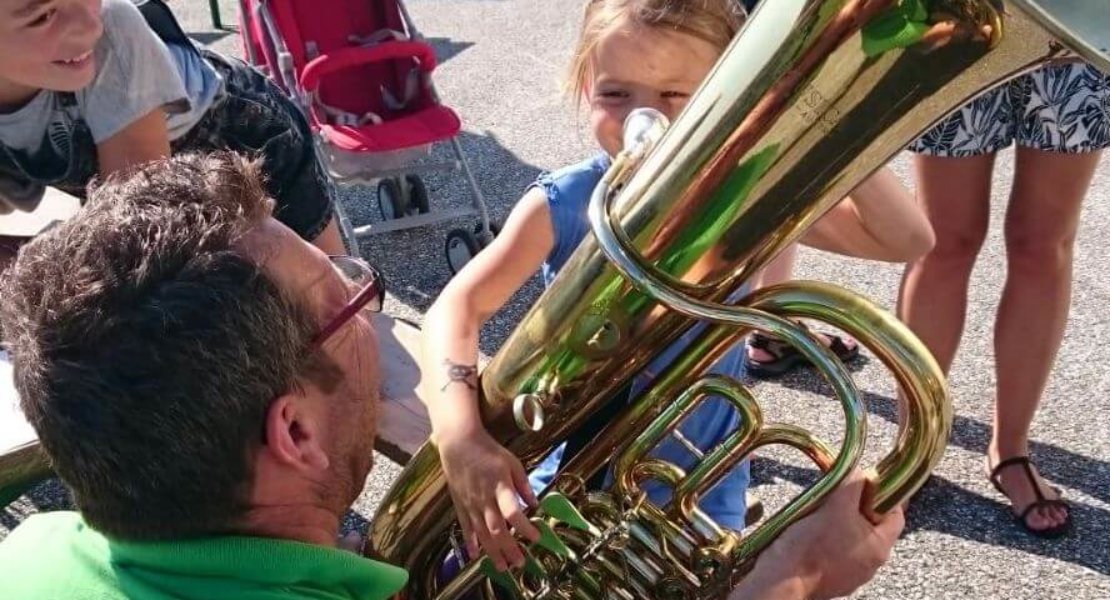 Musik-Rallye-2017-Tuba-spielen