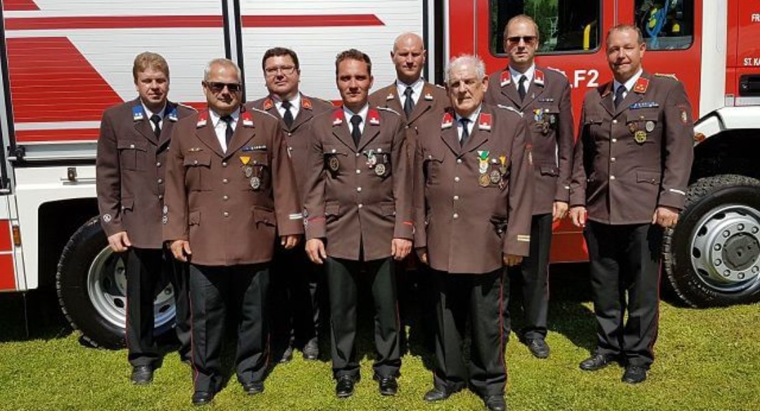 Feuerwehr Miesenbach: Ehrungen und Auszeichnungen verdienter Kameraden