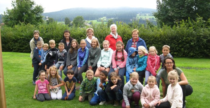 Kinderspielplatz mit neuen Attraktionen