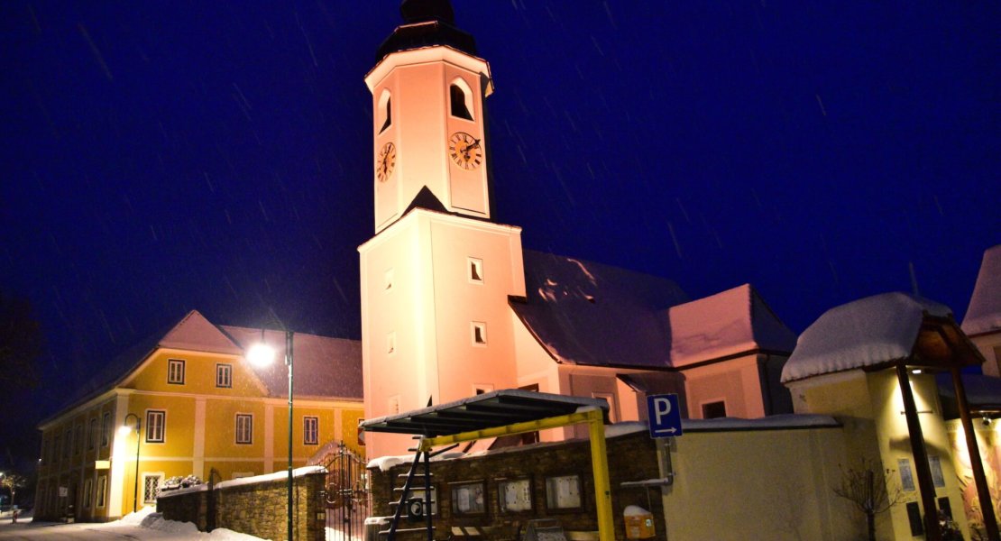 Miesenbach Pfarrkirche Winter