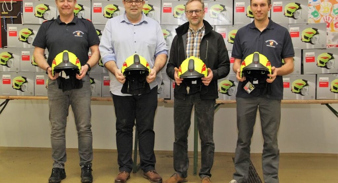 neue Helme für die FF Miesenbach (3)