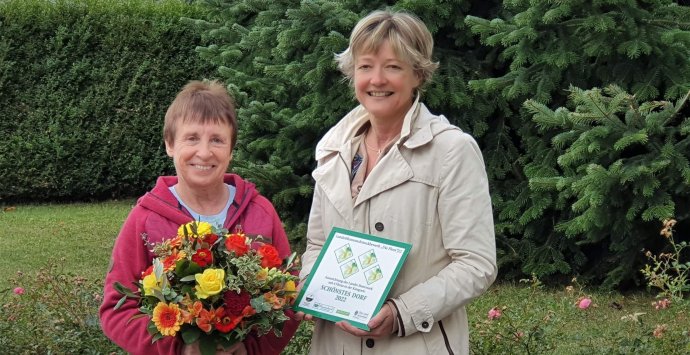 Vier Floras für unseren Blumenschmuck