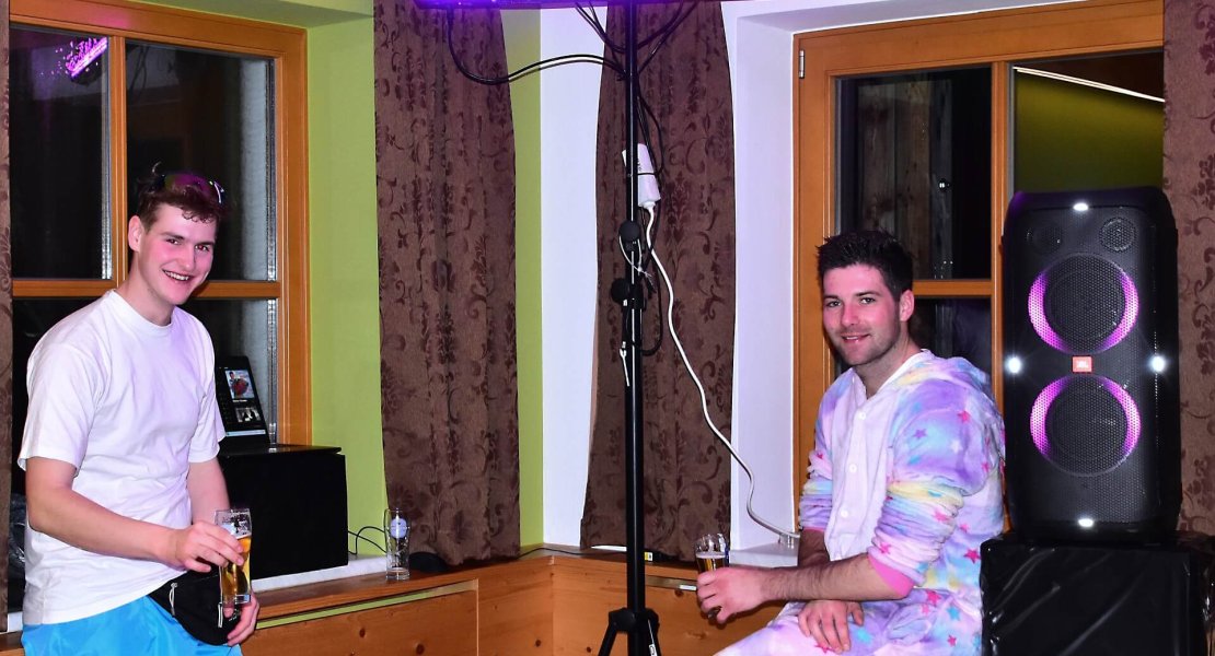 UFC Maskenball 2024 (10)